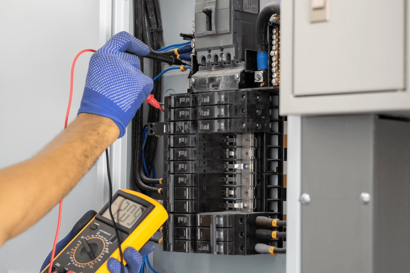 Home electrical rewiring work in Houston, TX